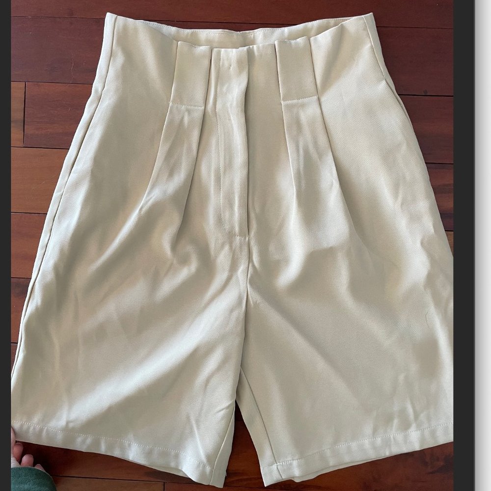 NASTY GAL High Waisted Pleated Bermuda Shorts